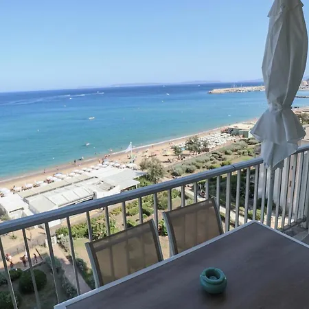 Apartment Bord De - En Front De Le Lavandou