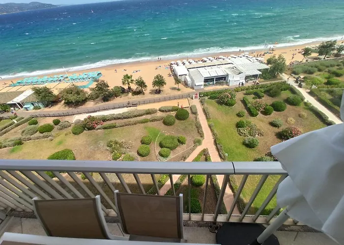 Bord De - En Front De Apartment Le Lavandou